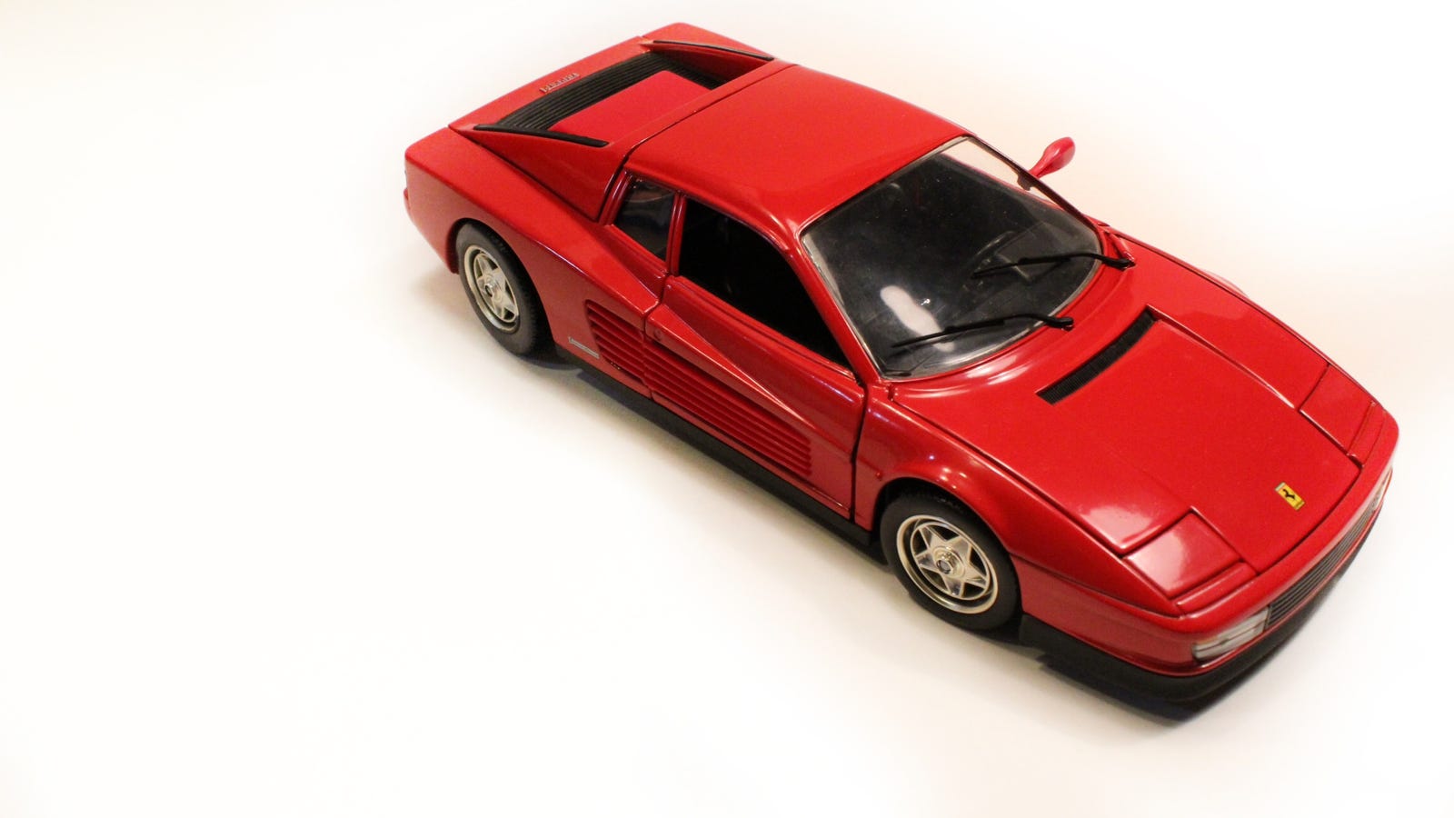 Hot Wheels 1:18 Ferrari Testarossa