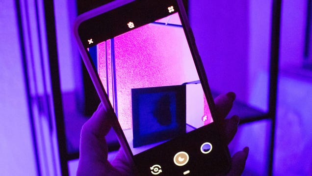 How to Take Better Nighttime Photos With Your Smartphone