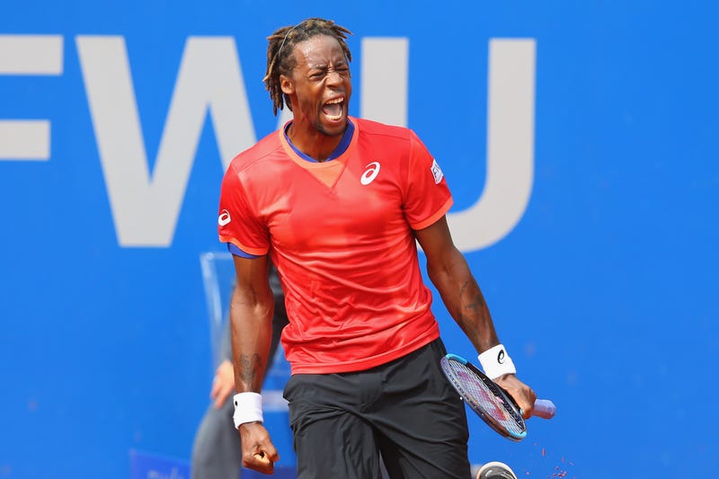 Illustration for article titled Gael Monfils Loses Rackets To Airline Mishap, Loses Match To Inferior Opponent