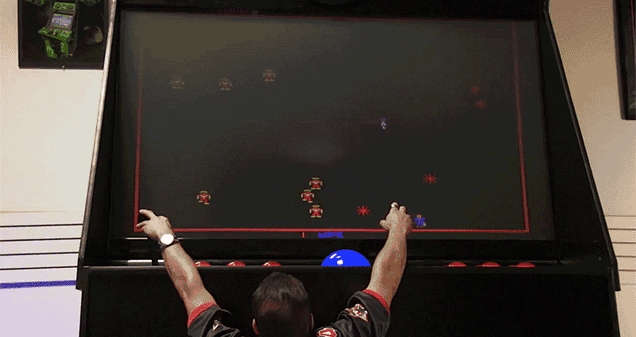 Tyler Alcorn The World s Largest Arcade Cabinet Makes Anyone Feel Like 