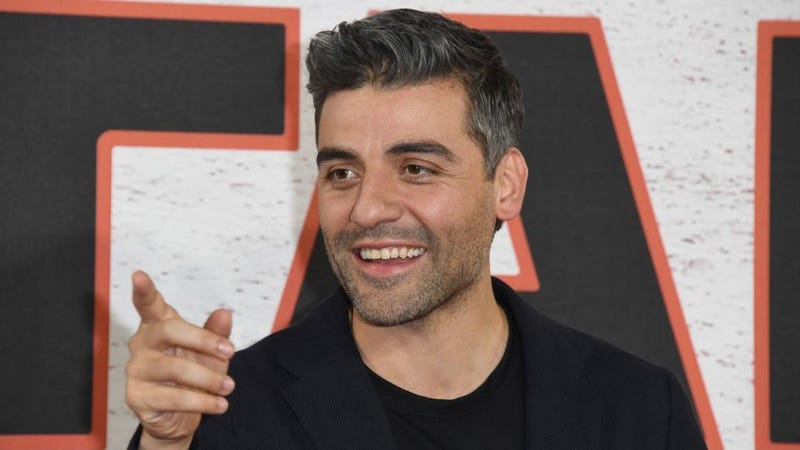 Illustration for article titled Watch Carrie Fisher slap Oscar Isaac 41 times in these Last Jedi outtakes