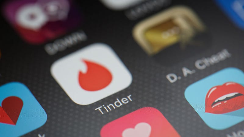 Illustration for article titled A Trans Woman Is Suing Tinder for Deleting Her ProfileÂ