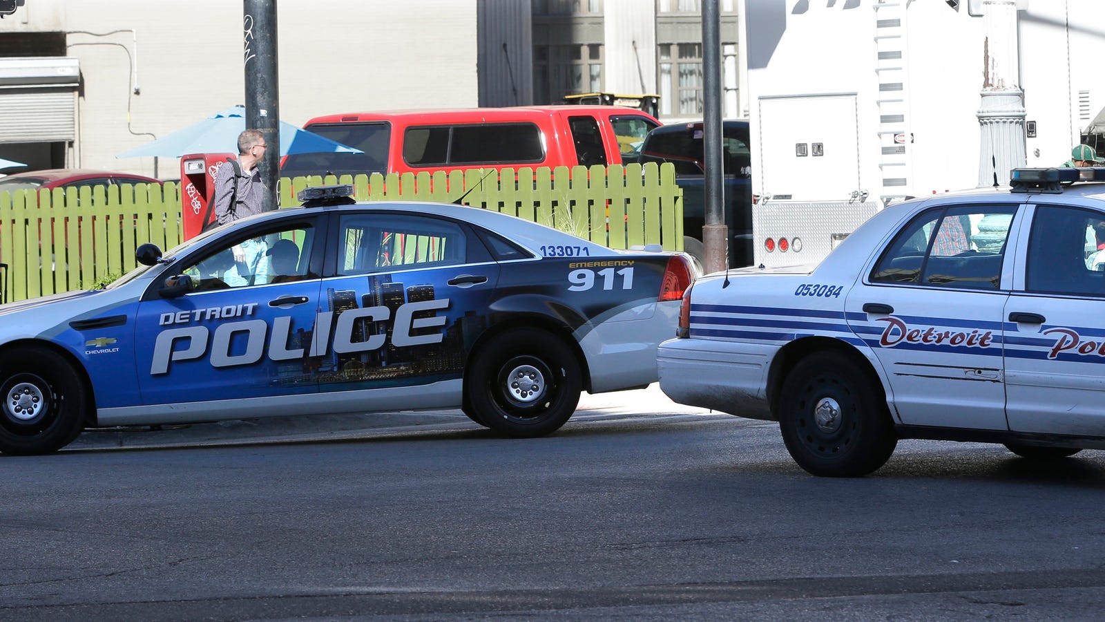 Detroit Cops Unharmed After Guns