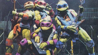 Illustration for article titled We Wish You a Turtle Christmas, and other proof that Michael Bay's not the first to crap on the Ninja Turtles