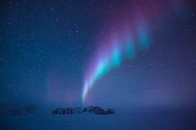Scientists at the End of the World Enjoy a Stunning Aurora Australis