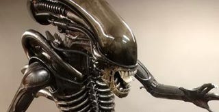 Illustration for article titled Real-Size Alien Statue Guaranteed to Kill You at Night