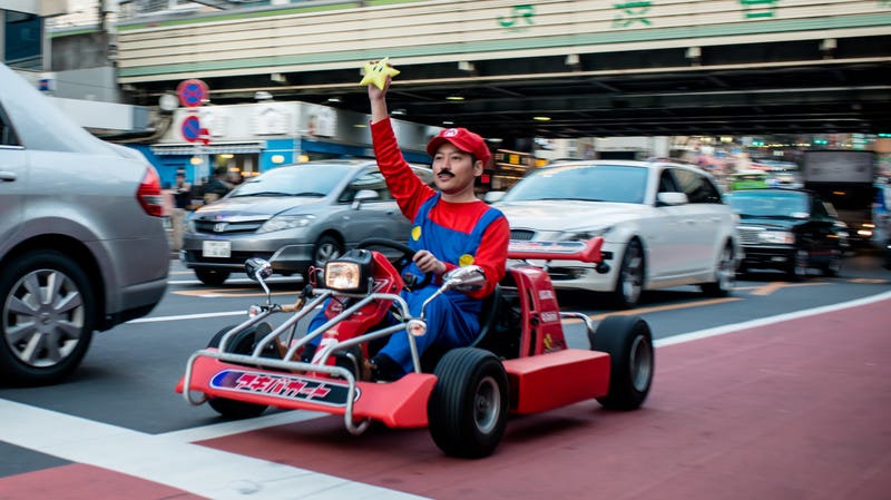 Illustration for article titled Nintendo’s new mobile Mario Kart Tour game isn’t as awful as it wants you to think