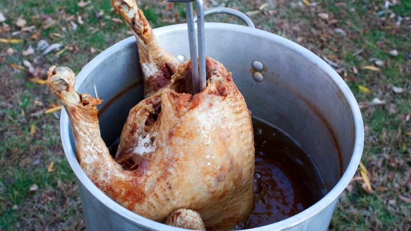 deep fry a turkey without blowing up the backyard deep fry a turkey without blowing up the backyard