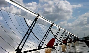 Illustration for article titled Impossible Sounding Solar Plant Generates Electricity at Night
