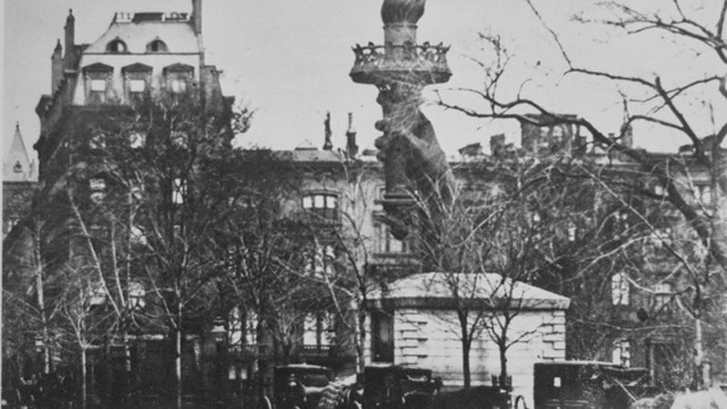 Why The Statue Of Liberty S Arm Lived In A Nyc Park For