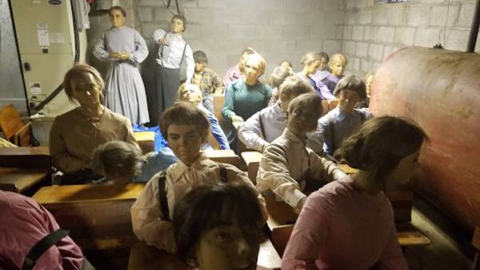 Craigslist Com Philadelphia >> You Can Buy These Absurdly Creepy Wax Amish Children for Just $300 (Each) Craigslist Com Philadelphia >> You Can Buy These Absurdly Creepy Wax Amish Children for Just $300 (Each)