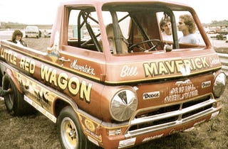 Illustration for article titled Grand Wagoneer: A-100 Wheelstander!