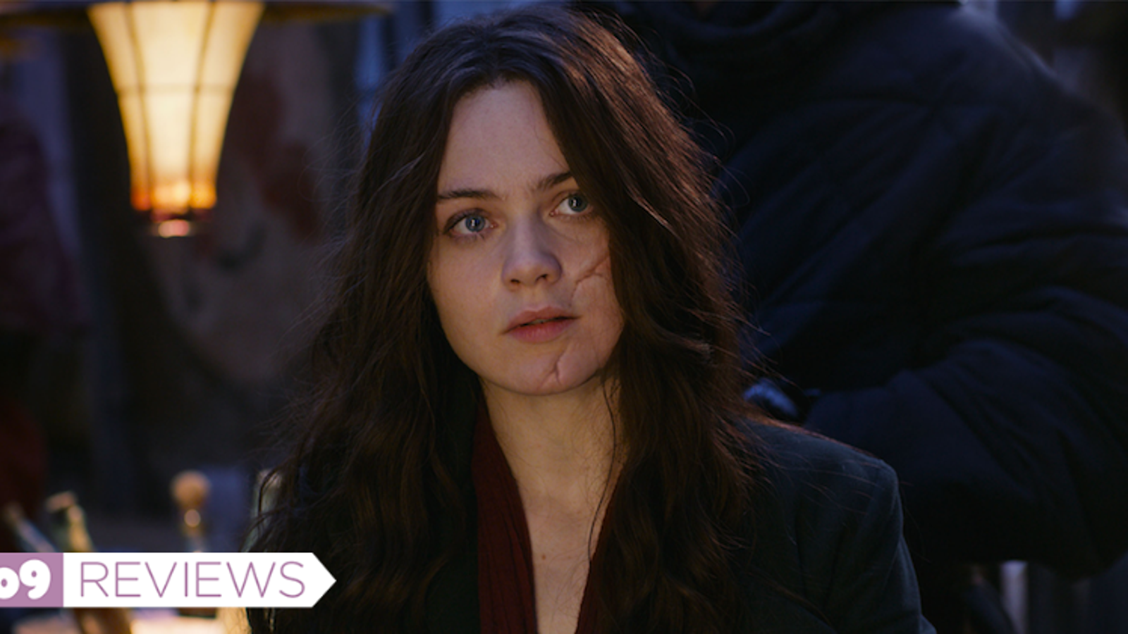 Mortal Engines Is a By-the-Numbers Dystopian Drama That's Several Years Too Late