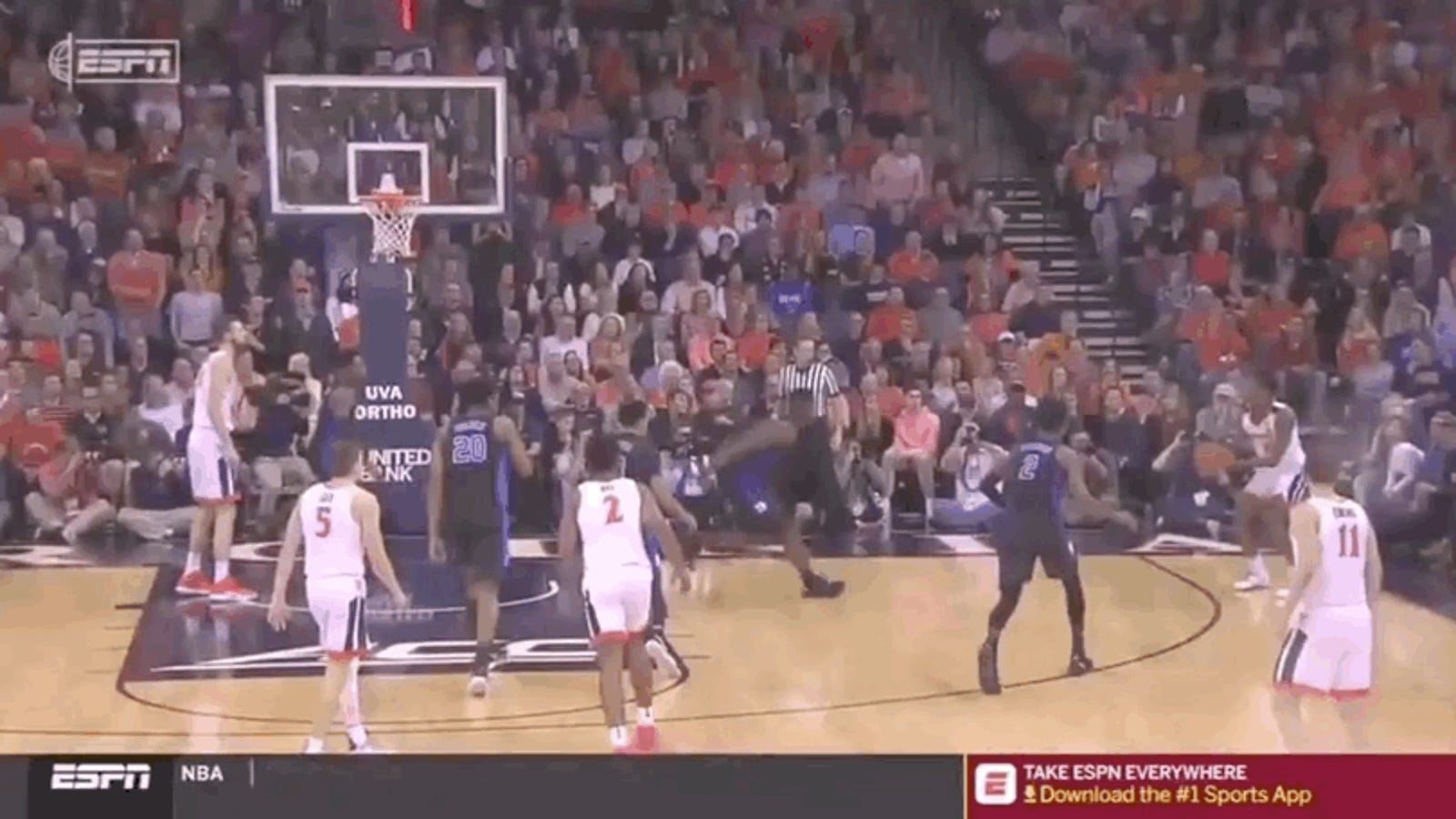 Zion Williamson Temporarily Activates His Flying Abilities To Bash Three-Point Shot ...1600 x 900