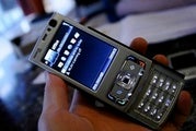 Illustration for article titled Nokia, Microsoft in Talks to Load Windows Mobile on Phones