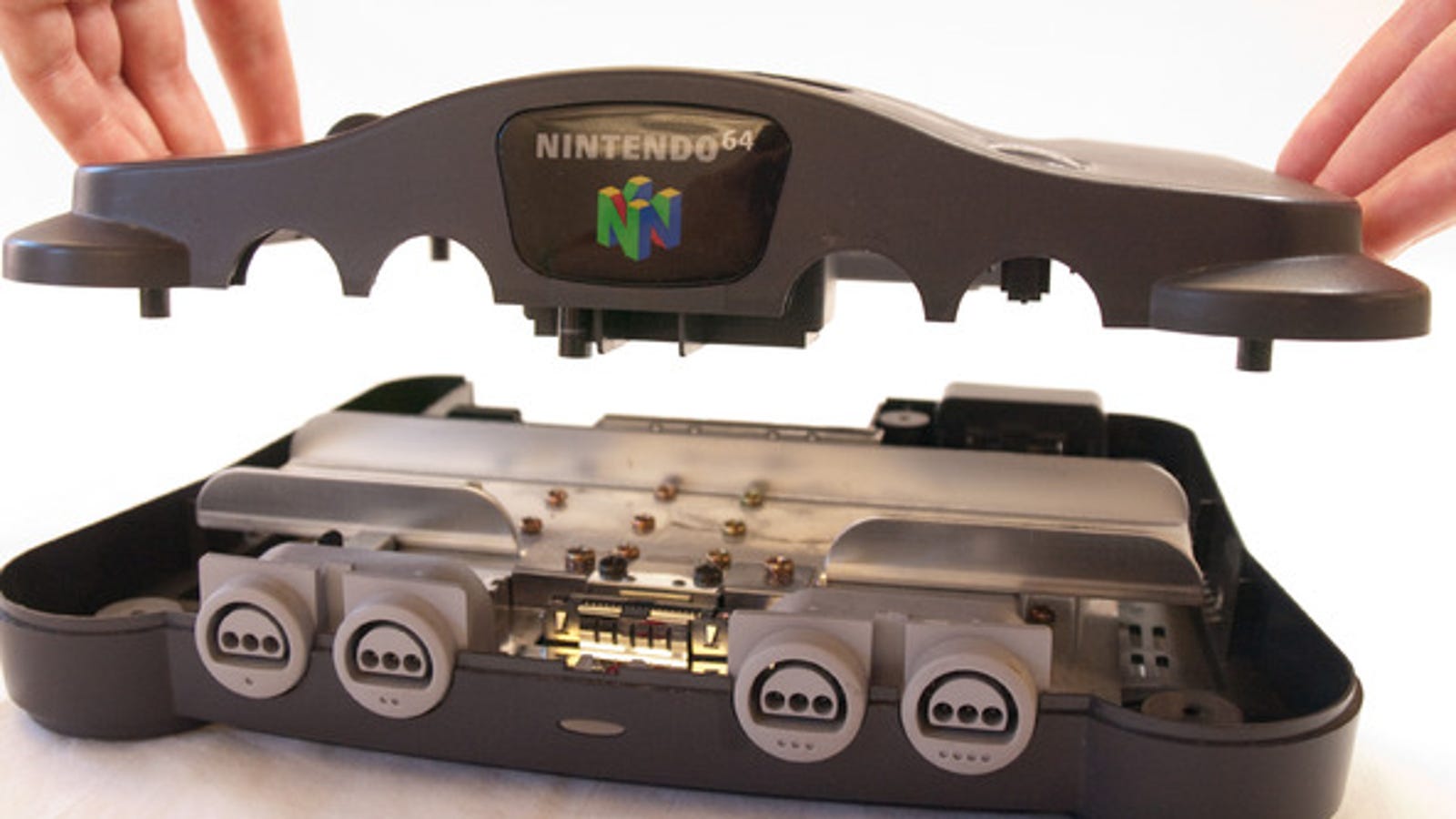 Fix Your Broken Game Consoles With iFixit's Guides