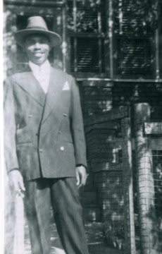 Illustration for article titled Real Dads, Real Style: Reader Photos