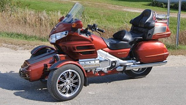 Terrible Balance? This Kit Gives Your Harley Training Wheels