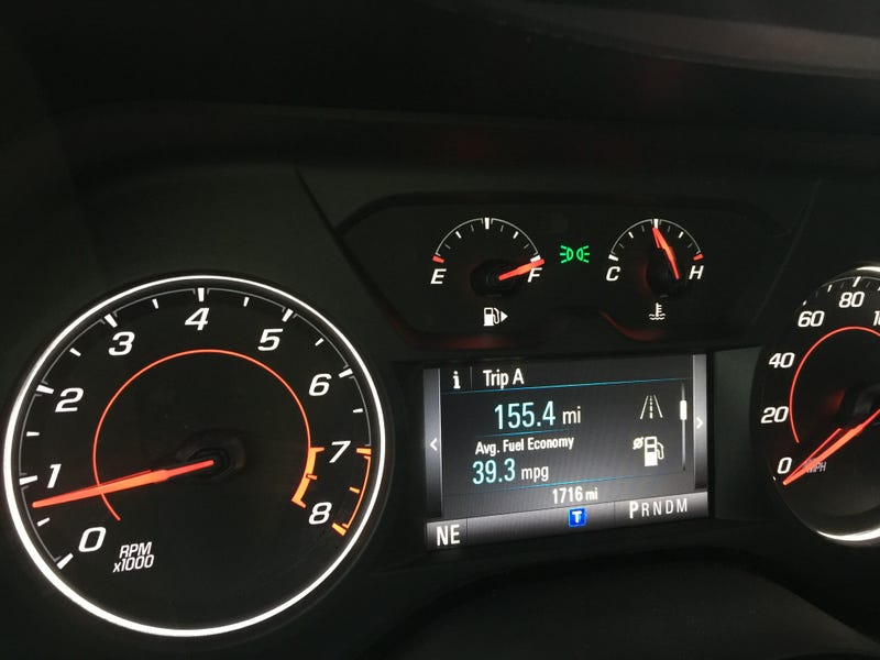 Illustration for article titled 2016 Camaro does good mpg's