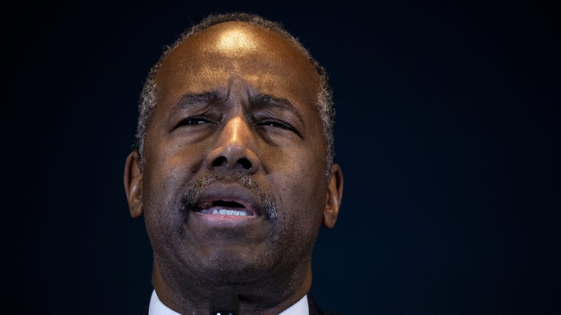 Illustration for article titled Ben Carson is Either a Liar or an Idiot or Both