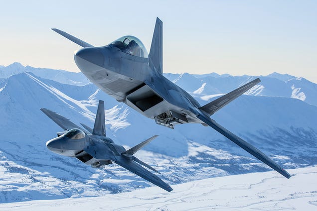 These photos of F-22 Arctic Raptors in Alaska are so striking they look unreal