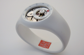 Illustration for article titled Geocentric Watch Puts You At The Center Of Attention