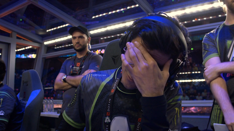 Illustration for article titled Dota 2 Team Sent Packing From World Championship After Tragic Misclick