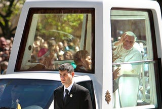Illustration for article titled What Would You Be Driven In If You Were Pope?