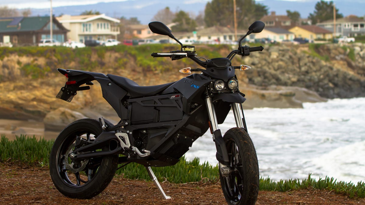 Ride Review The Zero Fxs And Dsr Prove Electric Motorcycles Keep Ride Review The Zero Fxs And Dsr Prove Electric Motorcycles Keep Getting Better