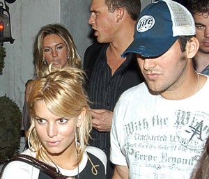 Illustration for article titled Jessica & Tony Split; Joel Parties With Lindsay While Nicole Babysits