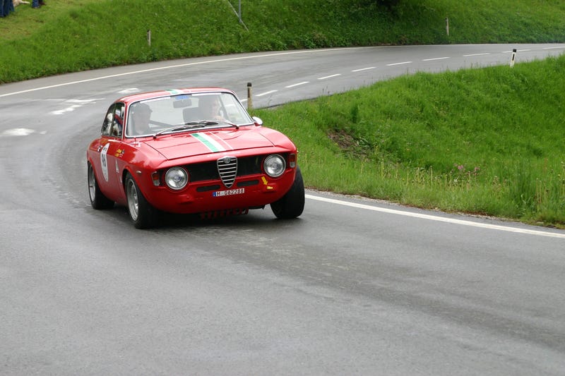 Illustration for article titled Love of the Day: Alfa Romeo Giulia Sprint GT