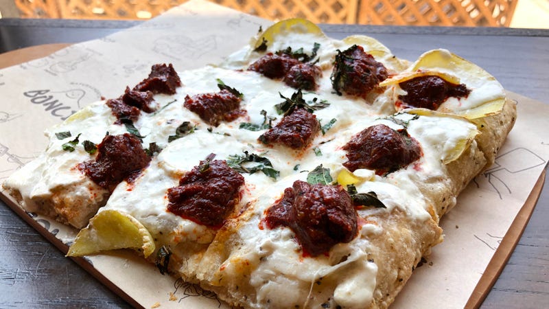 Illustration for article titled ’Nduja on pizza? Yes, ’nduja on pizza!