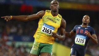 Illustration for article titled Are You Kidding? Bolt Breaks His Own World Record in 200M