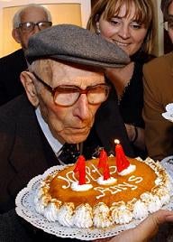 Illustration for article titled Near-Immortality Within the Next 20 Years? Life-Extension Scientists Hope So
