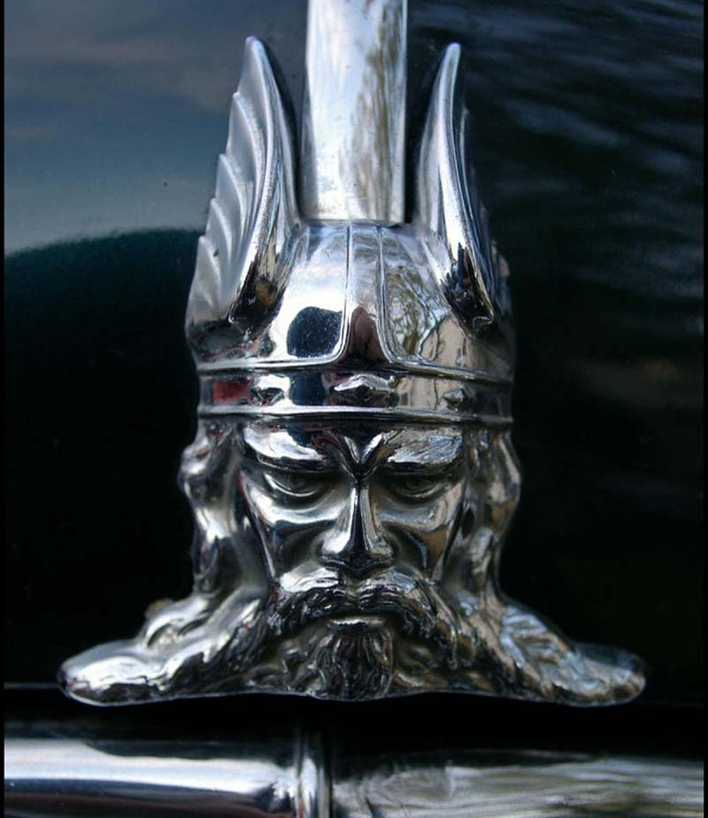 Illustration for article titled Hood Ornament Of The Month: 1960 Rover 100
