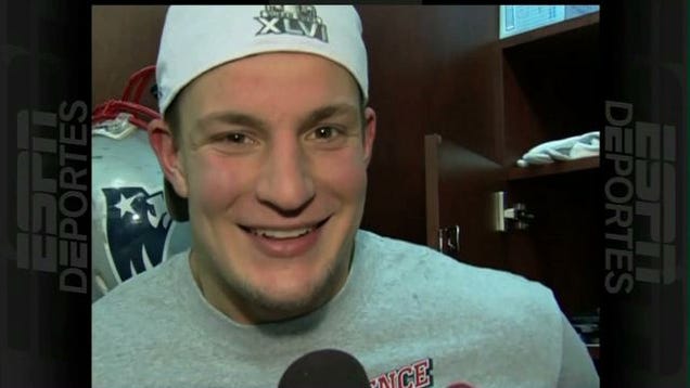 Rob Gronkowski, To An ESPN Deportes Reporter, On His Emotions Last Night: &quot;Yo Soy Fiesta&quot; - 18j4n9ex6582ljpg