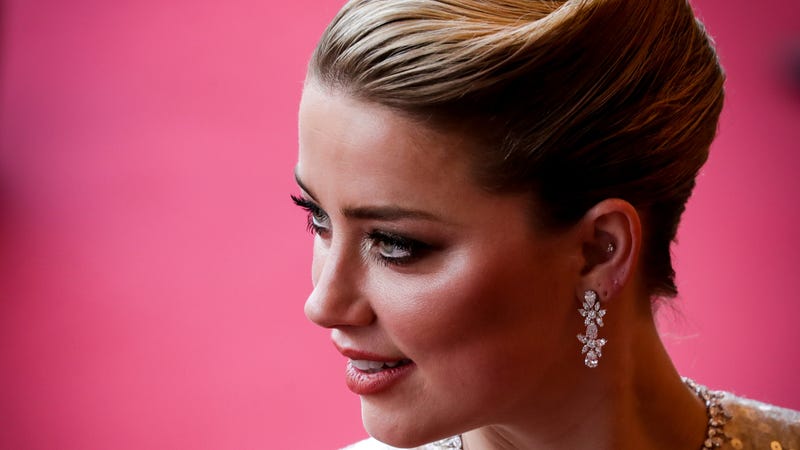 Illustration for article titled Amber Heard Went to Capitol Hill to Support the Revenge Porn-Fighting SHIELD Act