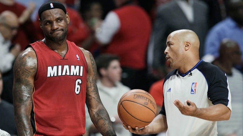 Illustration for article titled The Miami Heat Appear To Have Messed Up the Gears of War 3 Hype Train