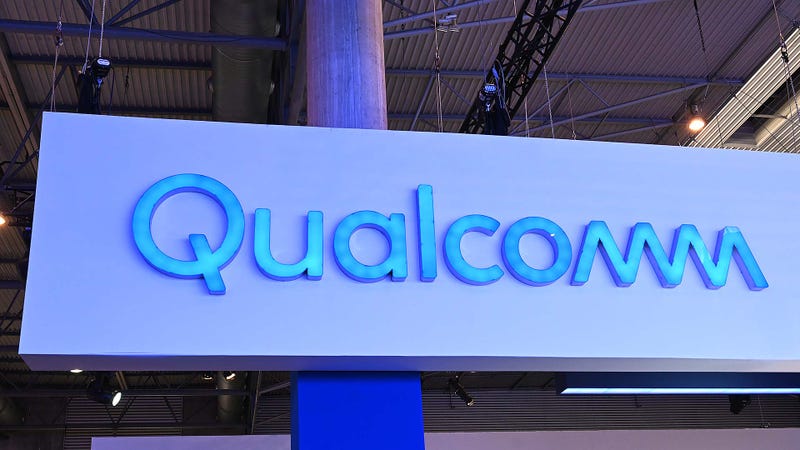 Illustration for article titled Qualcomm Owes Apple $1 Billion, Judge Rules—but It's Not That Simple