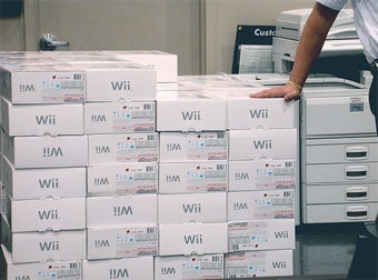 Illustration for article titled Report: Nintendo Scaling Back Wii Production