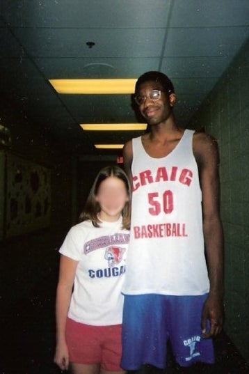 Illustration for article titled The One That Confirms Greg Oden Was Always An Old-Looking Young Man