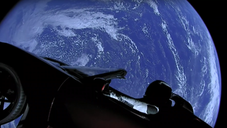 Las bacterias del Tesla en el espacio podrían realmente estropear un planeta (si el coche logra llegar a un planeta)