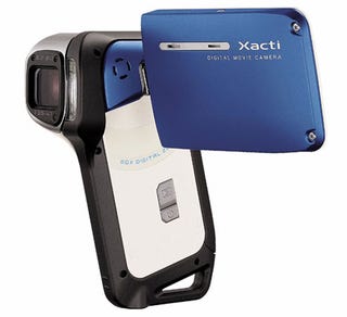Illustration for article titled Sanyo Xacti E2 Arrives Just in Time for Summer to End