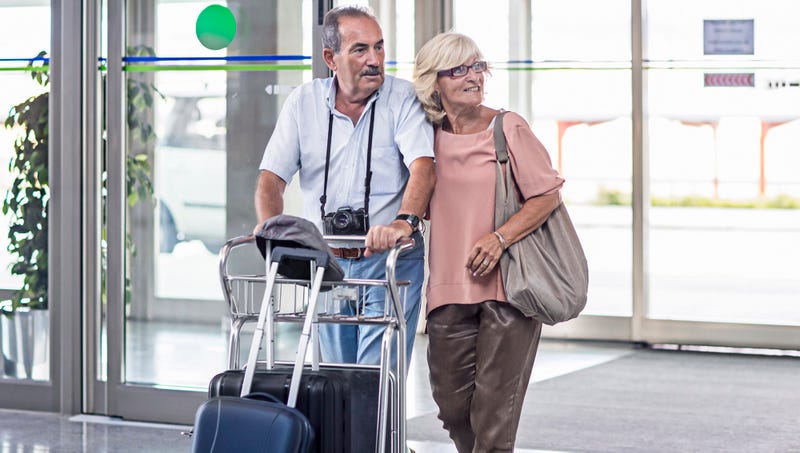 Illustration for article titled United Airlines Cracking Down On Emotional Support Spouses
