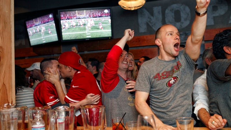 This Photo Of Two Male 49ers Fans Making Out Is Awesome