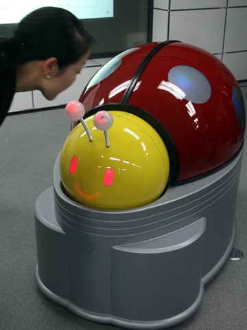 Illustration for article titled Robotic Lady Bug Cleaning Machine May Replace Traditional Hygiene Technicians in Japanese Service Stations