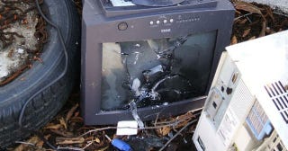 Illustration for article titled Throwing Out Gadgets Will Be Illegal in New York Starting Next Year