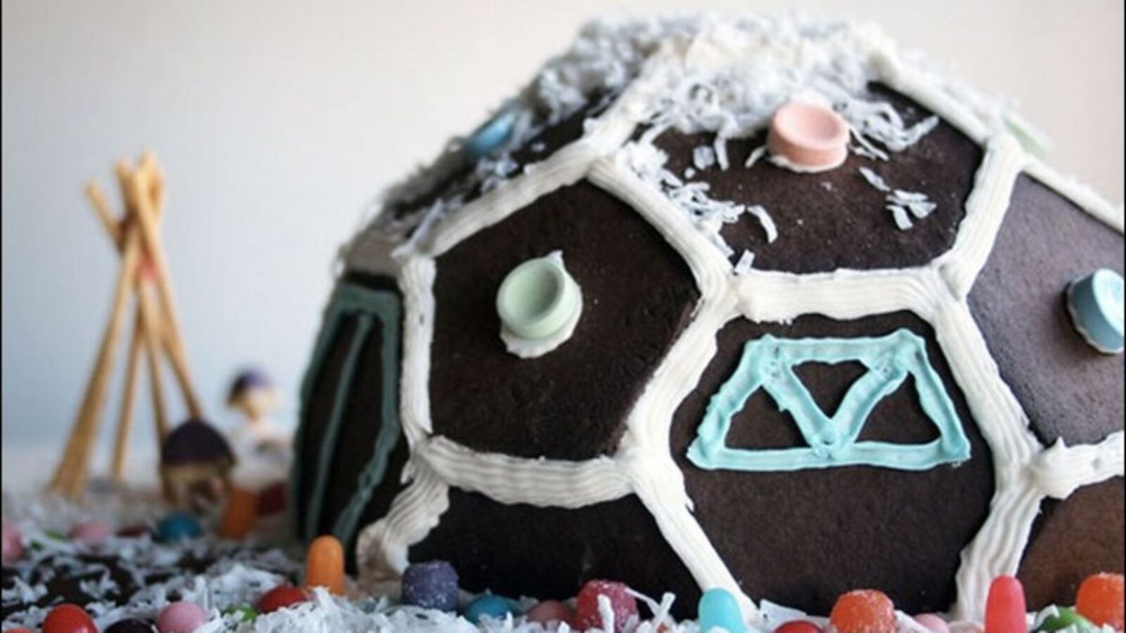 How to Build a Geodesic Gingerbread Dome