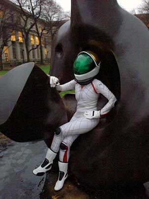 Illustration for article titled Revolutionary Biosuit Could Be the New Face of Space Wear