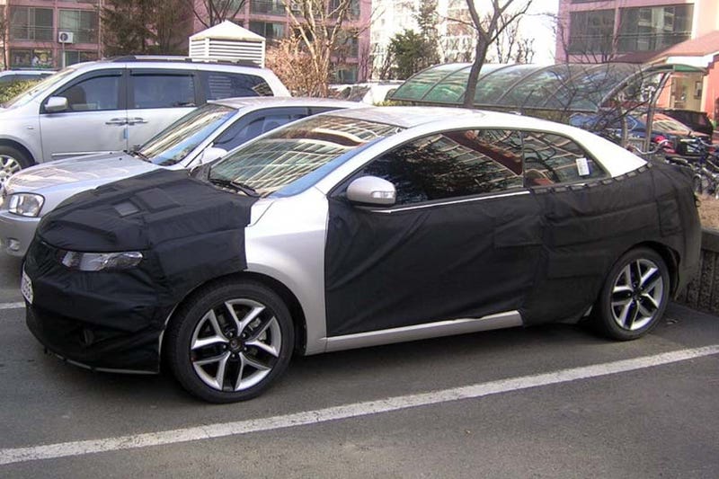 Illustration for article titled Kia Forte Coupe Caught Testing In South Korea